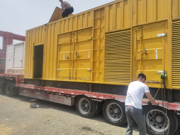 龙湾除了负载情况和发动机维护，还有哪些因素会影响 200kw 柴油发电机的油耗？