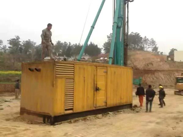 龙湾如何判断水冷式机油散热器密封件是否需要更换？